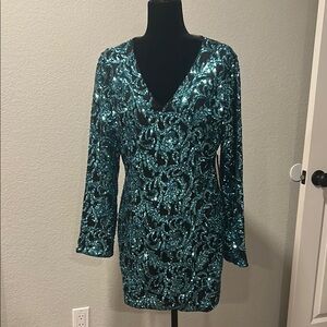 NWT Venus V- Neck Elegant Teal & Black Sequin Dress